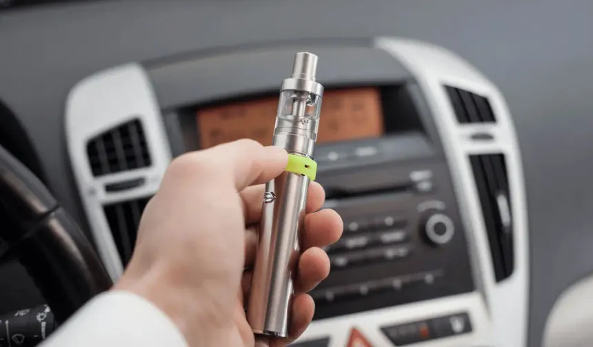 Almanya’da direksiyon başında elektronik sigara kullananlara ceza geliyor