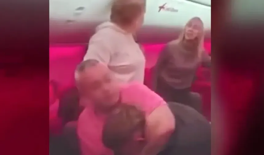 Antalya’dan kalkan uçakta kavga çıktı, pilot Brüksel'e acil iniş yaptı