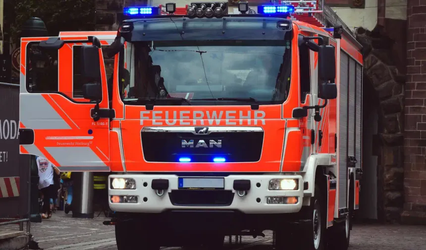 Almanya’da yangına yetişmeye çalışan itfaiyeciye hız cezası kesildi