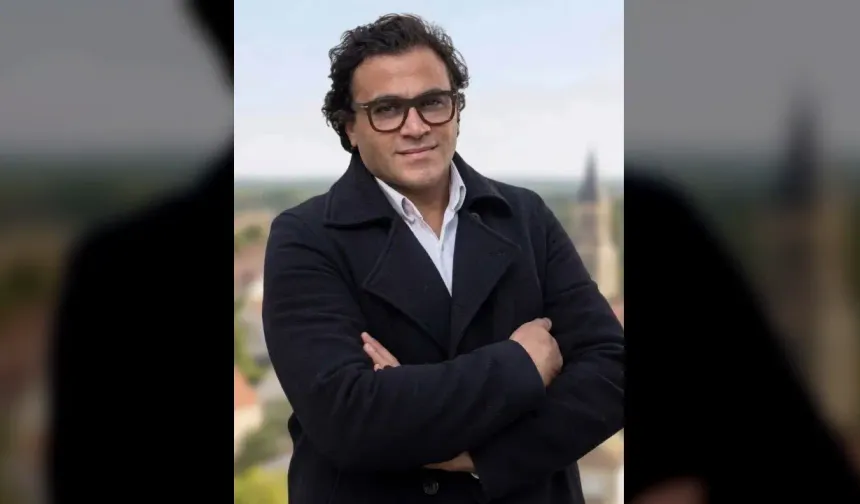 Fransa’da Fontenay-en-Parisis Belediye Başkanı Hasan Karadağ oldu