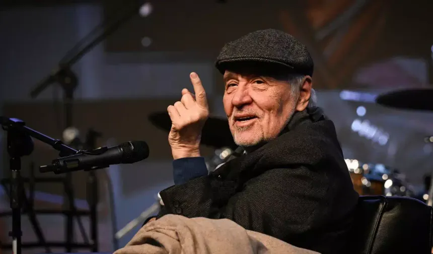 Tarihçi Prof. Dr. İlber Ortaylı hayatını kaybetti