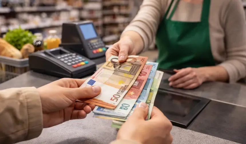 Hollanda’da nakit ödeme geri geliyor bazı işletmelerde yasak devam edecek