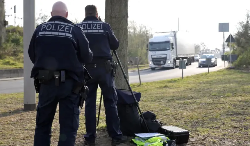 Almanya’da hız sınırını aşmanın cezası ne kadar?