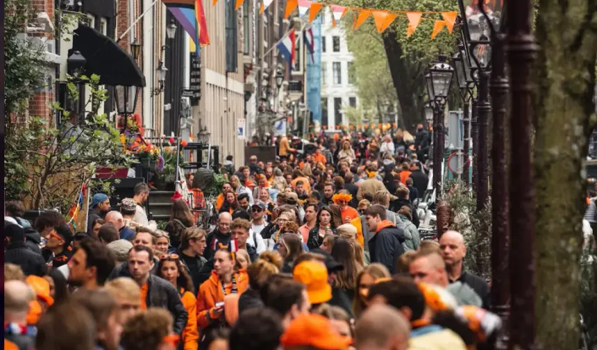 Amsterdam’da Kral Günü kuralları sıkılaştı, ihlallere ağır ceza
