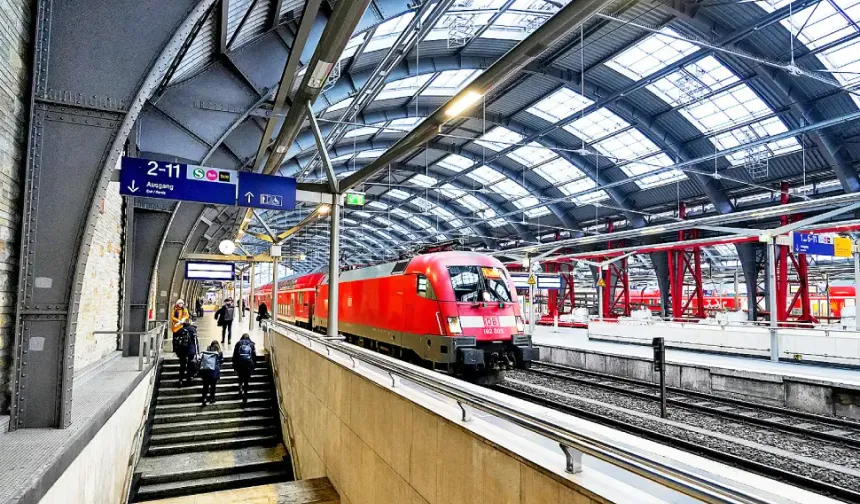 Berlin’de tren istasyonlarında alkol yasağı başlıyor