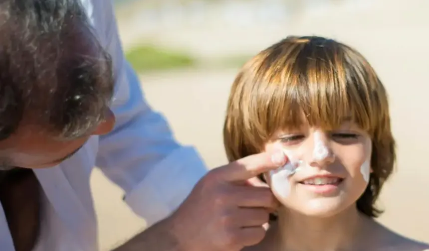 Fransa’da yasaklı madde içeren güneş kremi geri çağrıldı