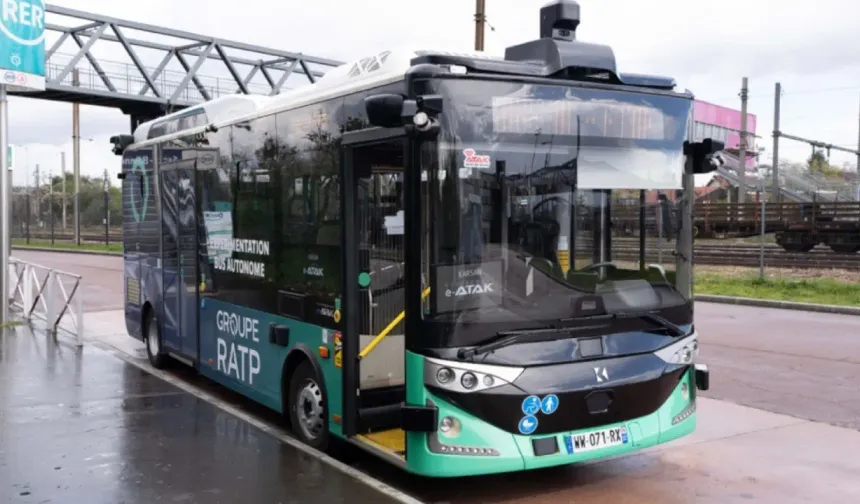 Fransa’da Türk yapımı sürücüsüz otobüs yollara çıktı