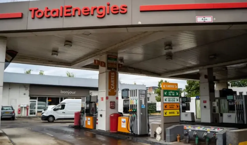 Fransa’da Total çalışanları grevde: Tüm istasyonlar kapandı