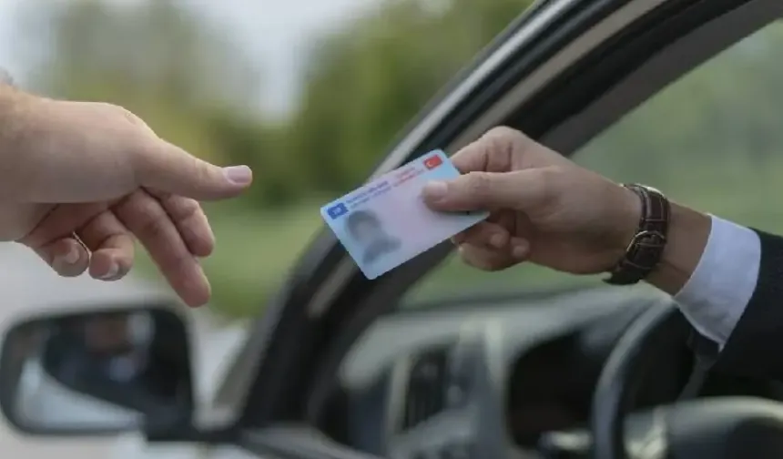 Yurt dışı ve eski tip Türk ehliyeti olan gurbetçilere önemli uyarı