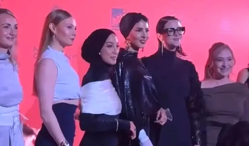 Almanya’da Miss Germany finalisti başörtülü Türk kızı mecliste tartışma yarattı