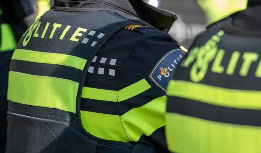Hollanda’da sığınmacı protestoları: Apeldoorn'da yeniden polis müdahalesi