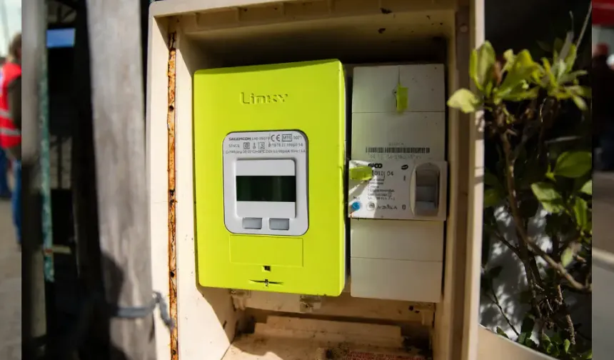 Fransa'da elektrik fiyatlarına yüzde 2,5 zam geliyor