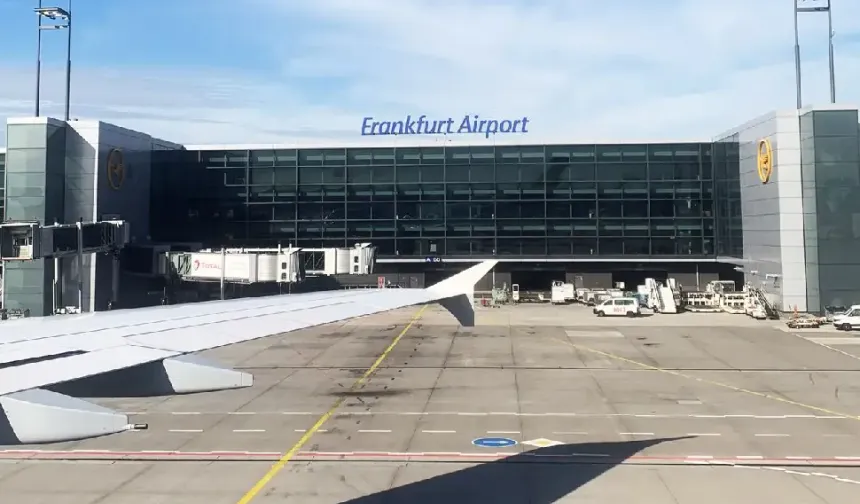 Almanya'da uçaktan çıkan sivrisinek iki havalimanı çalışanının ölümüne yol açtı