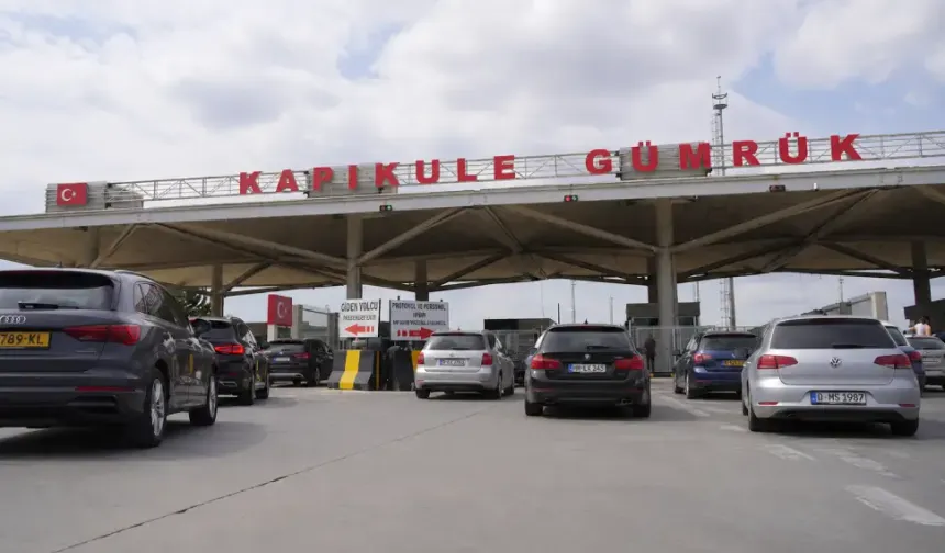 Gurbetçi sezonunda Trakya'daki sınır kapılarından 3,7 milyon yolcu giriş çıkış yaptı