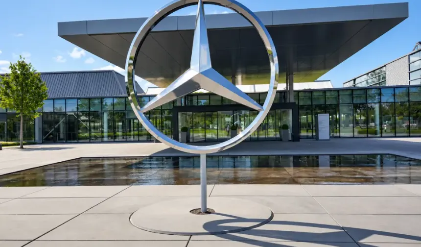 Almanya’da Mercedes’ten çalışanlara tehdit: Fazla mesai yapmazsanız fabrika kapanır