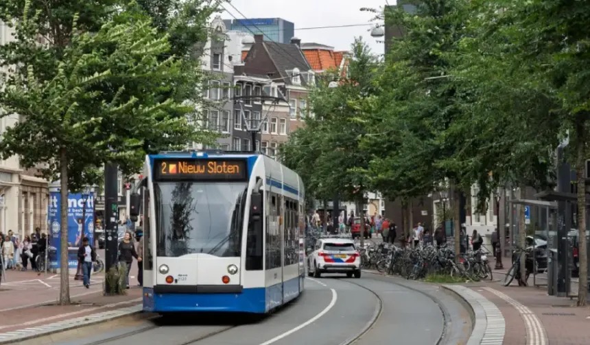 Amsterdam toplu taşıma ücretinde Avrupa’nın en pahalı ikinci başkenti