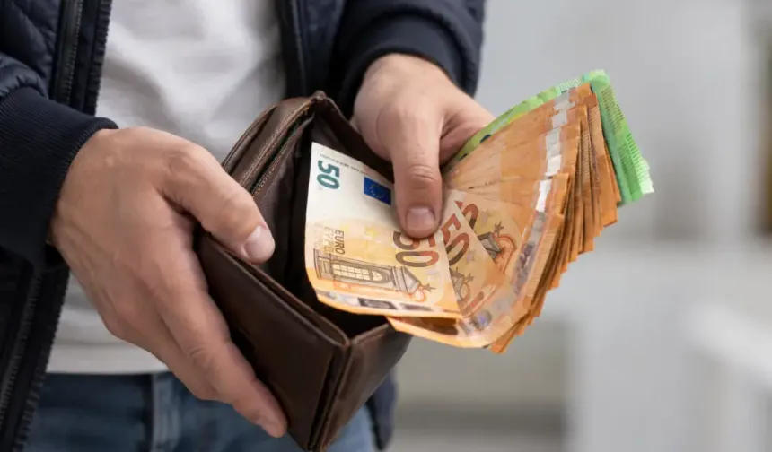 Avrupa Merkez Bankası'ndan vatandaşlara evde nakit bulundurun uyarısı