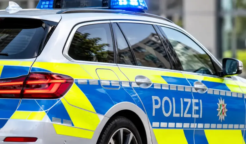 Almanya'da sahte dil sertifikası şebekesine operasyon: 7 kişi yakalandı