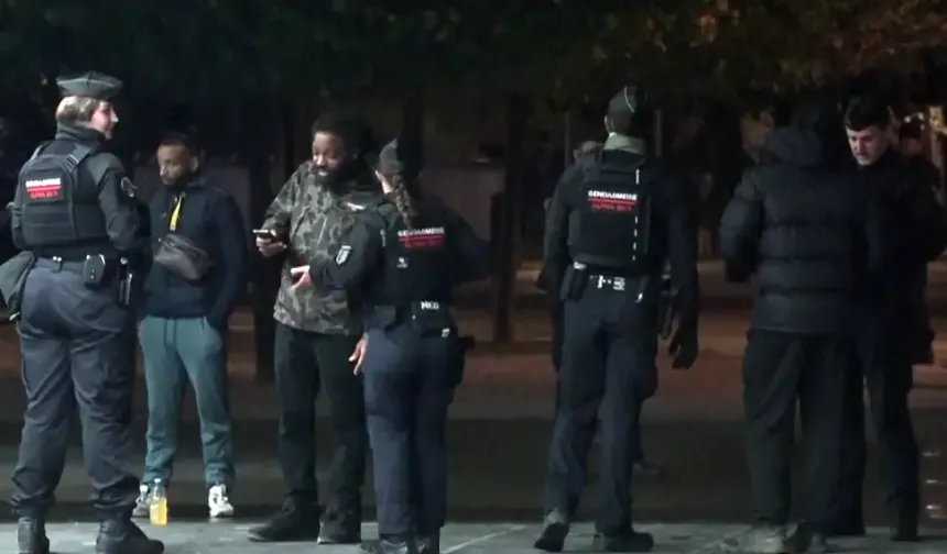 Fransa'da sokağa çıkma yasakları uzatılıyor, yasağa uymayana 750 euroya kadar ceza