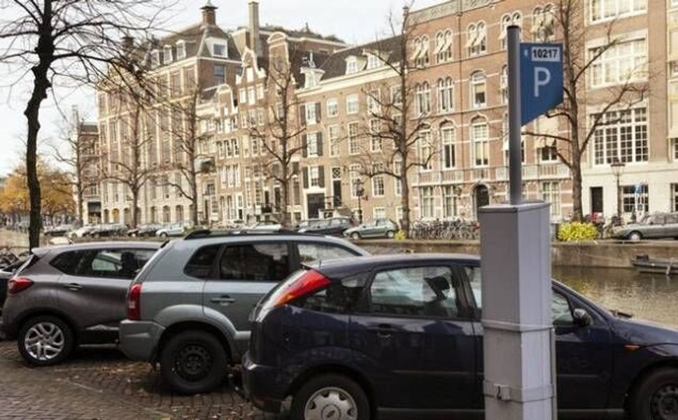 Amsterdam’da 10 bin park yerinin kaldırılması planına DENK’ten tepki