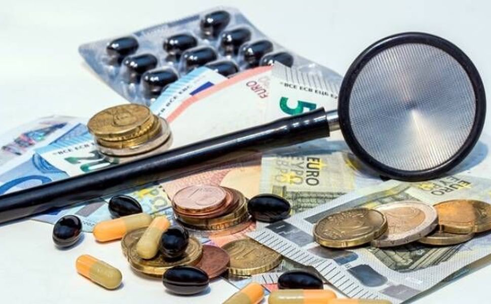 Almanya’da eşlerin ücretsiz sigorta hakkı kaldırılmak isteniyor