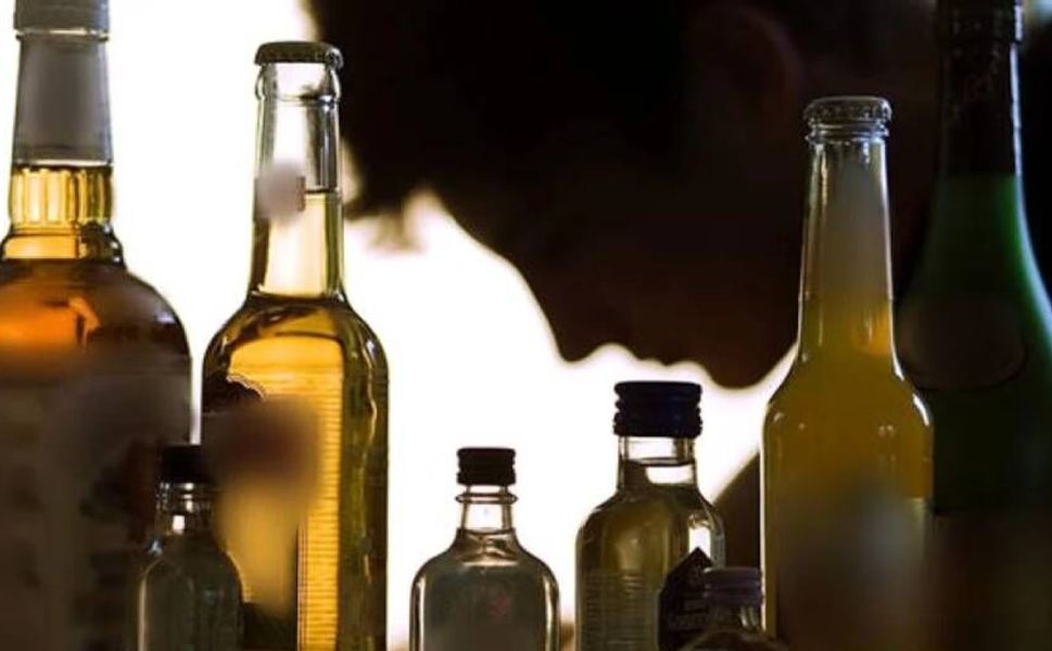 Hollanda’da doktorlardan uyarı: 17 yaş altı gençlerde asıl sorun alkol