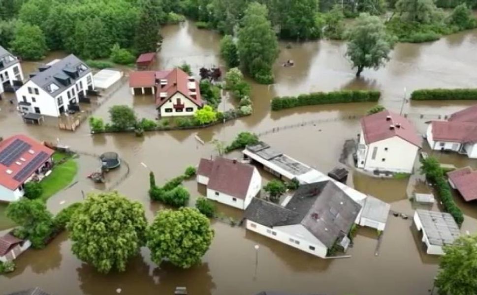 Almanya’da sel ve su baskını uyarısı yapıldı