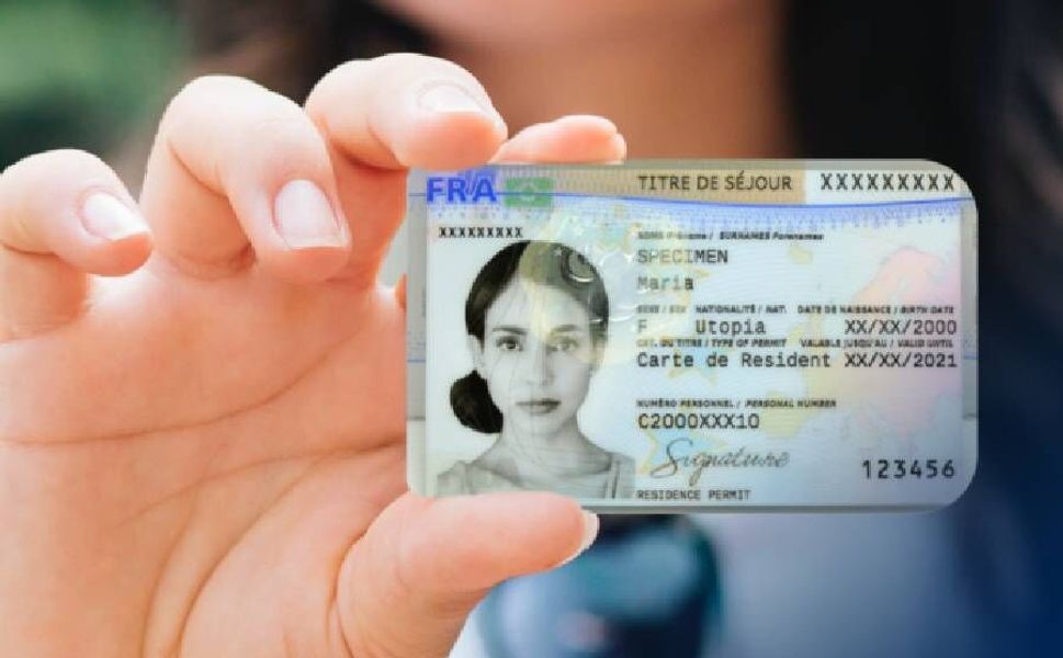 Fransa’da oturum izni ücretleri 650 euroya kadar çıktı