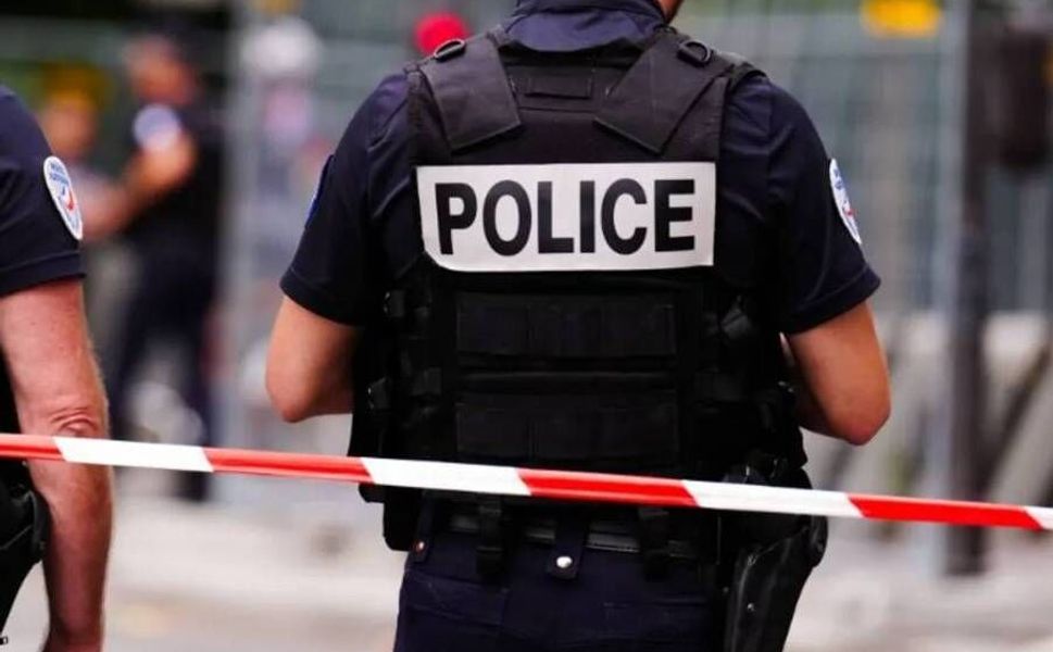 Fransa’da okulda zorbalık gören genç kız hayatına son verdi