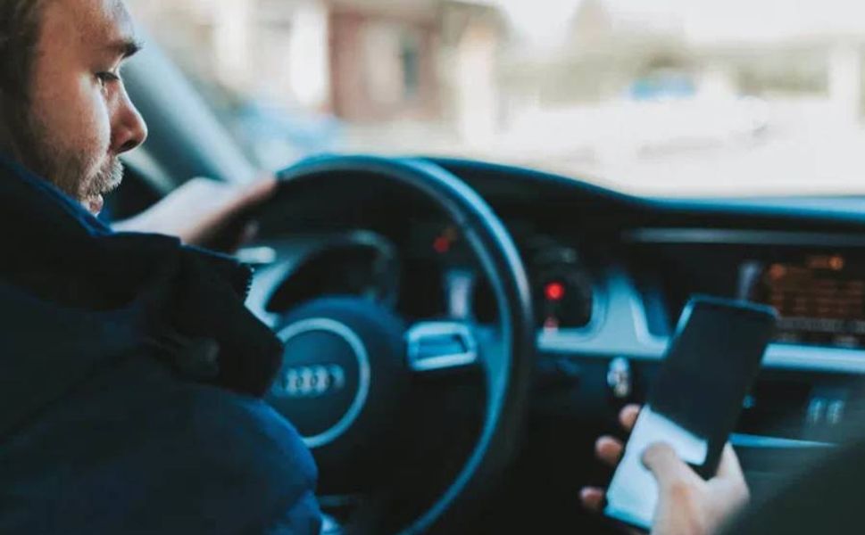 Belçika’da 2 günlük trafik denetimi: Hedef, direksiyon başında telefon kullananlar