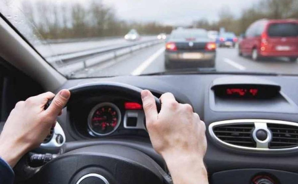 Hollanda’da akaryakıt indirimi yerine yol vergisi indirimi planlanıyor