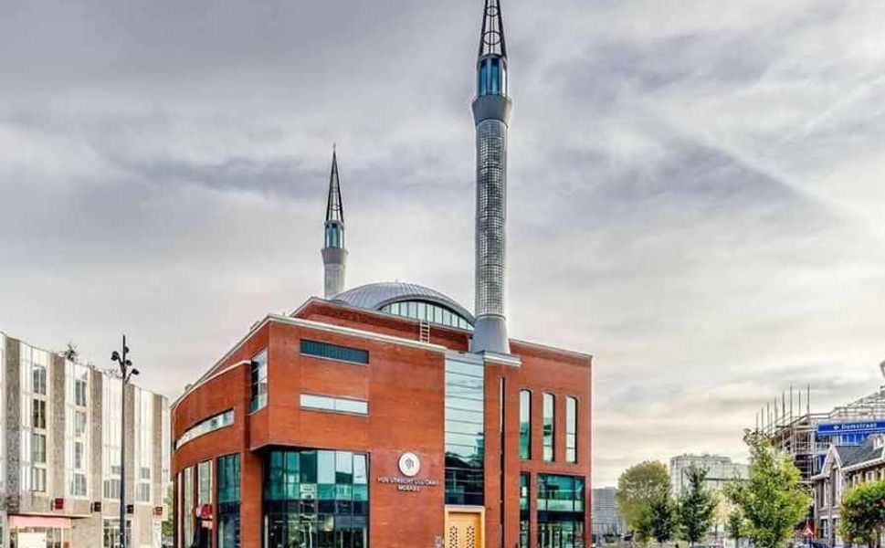 Hollanda'da Danıştay'dan ezan yasağı teklifine ret