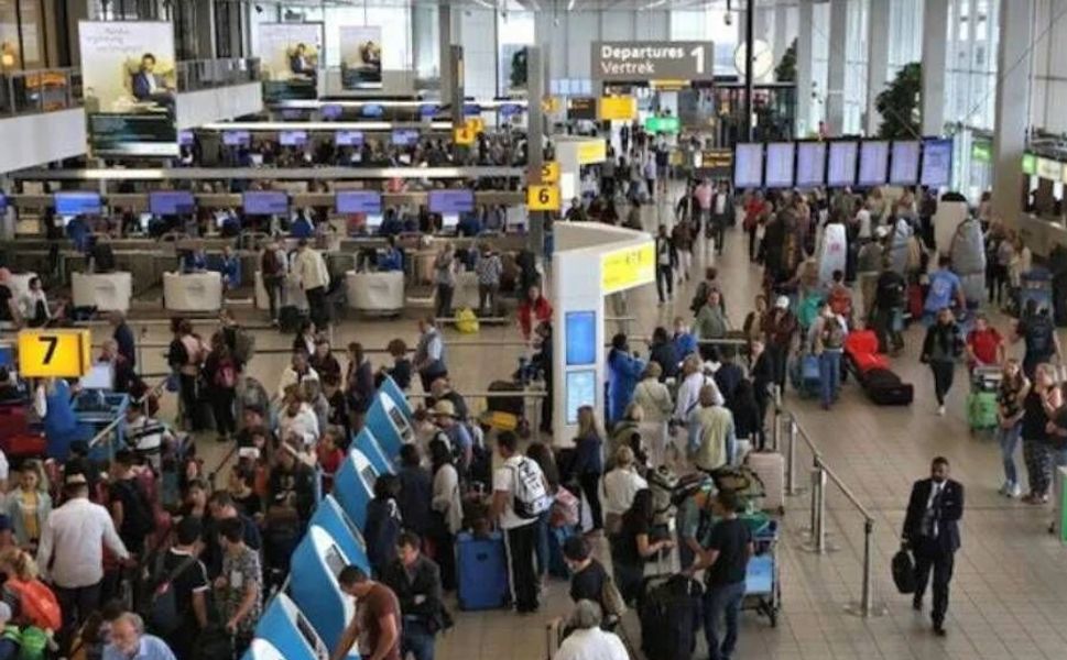 Avrupa havalimanlarında yaz aylarında uzun kuyruklar oluşacak