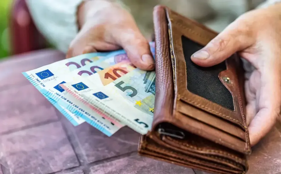 Hollanda’da 1 Temmuz’dan itibaren geçerli yeni AOW maaşları