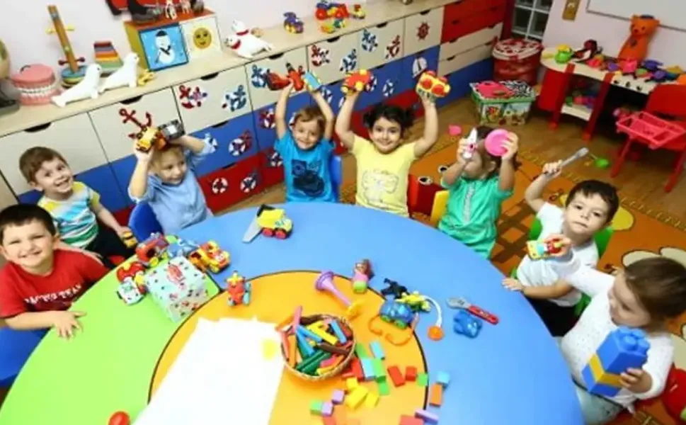 Almanya’nın Kuzey Ren-Vestfalya eyaletinde kreşlerde bakım süreleri değişiyor