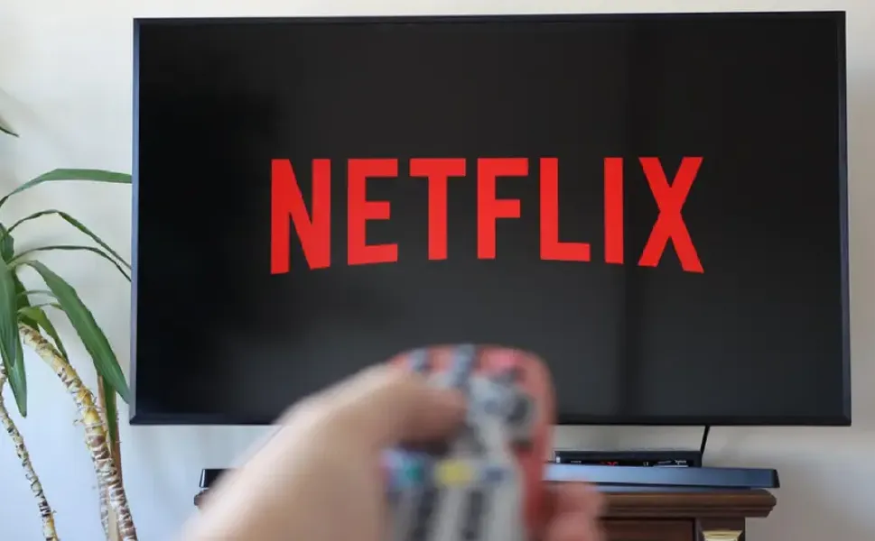 Netflix Hollanda ve Belçika’da reklamlı ucuz abonelik sunacak
