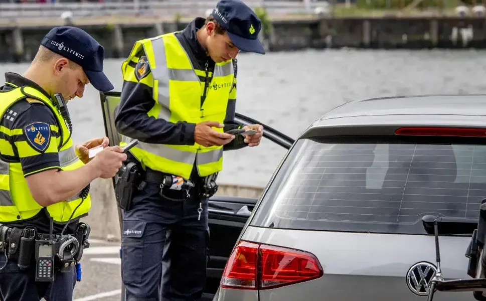 Hollanda’da trafik cezalarına yeniden zam geliyor