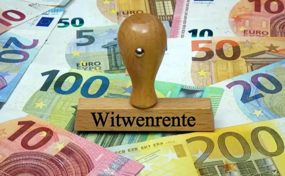 Almanya’da dul aylığında yaş sınırı yeniden yükseldi