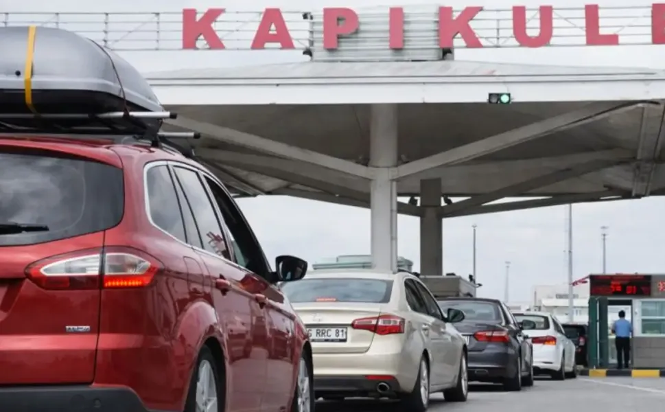 Gurbetçiler dikkat: Türkiye’de yabancı plakalı aracı bildirmeden bırakmanın cezası arttı