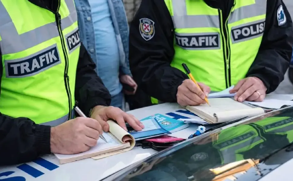Türkiye’de yabancı ehliyetle araç kullanan gurbetçilere para cezası var mı?