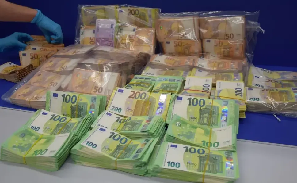 Almanya’da Türk futbolculara kara para aklama şüphesiyle soruşturma