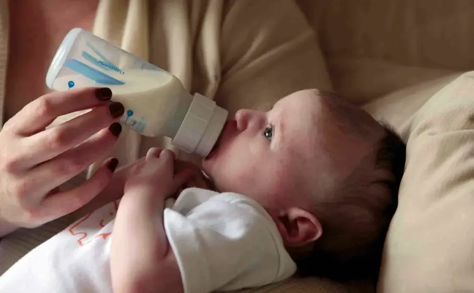 Fransa’da geri çağrılan bebek mamasını tüketen bebekte toksin tespit edildi