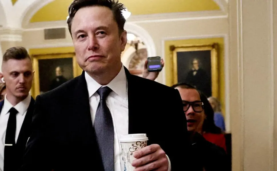 Elon Musk’tan yapay zekâ için uzayda 1 milyon güneş enerjili uydu planı