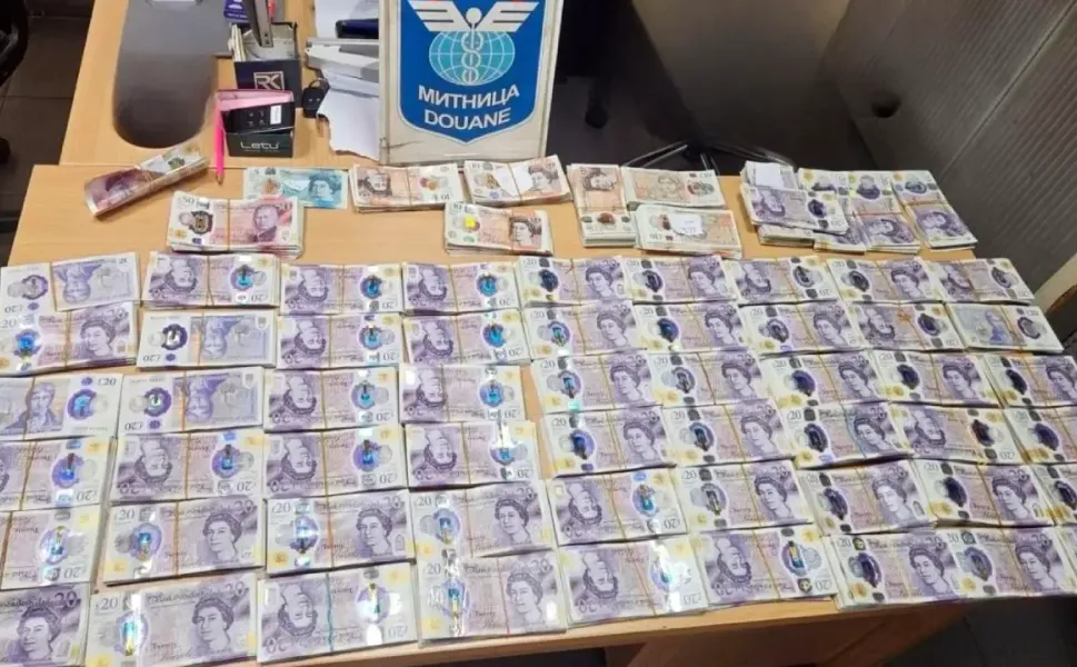 Hollanda’dan Türkiye’ye giden araçta 82 bin euroluk sterlin ele geçirildi