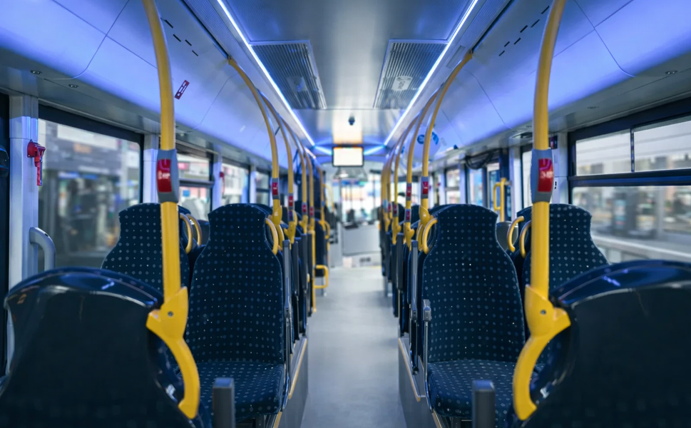 Almanya’da 15 yaşındaki genç, sevgilisini okula götürmek için otobüs çaldı