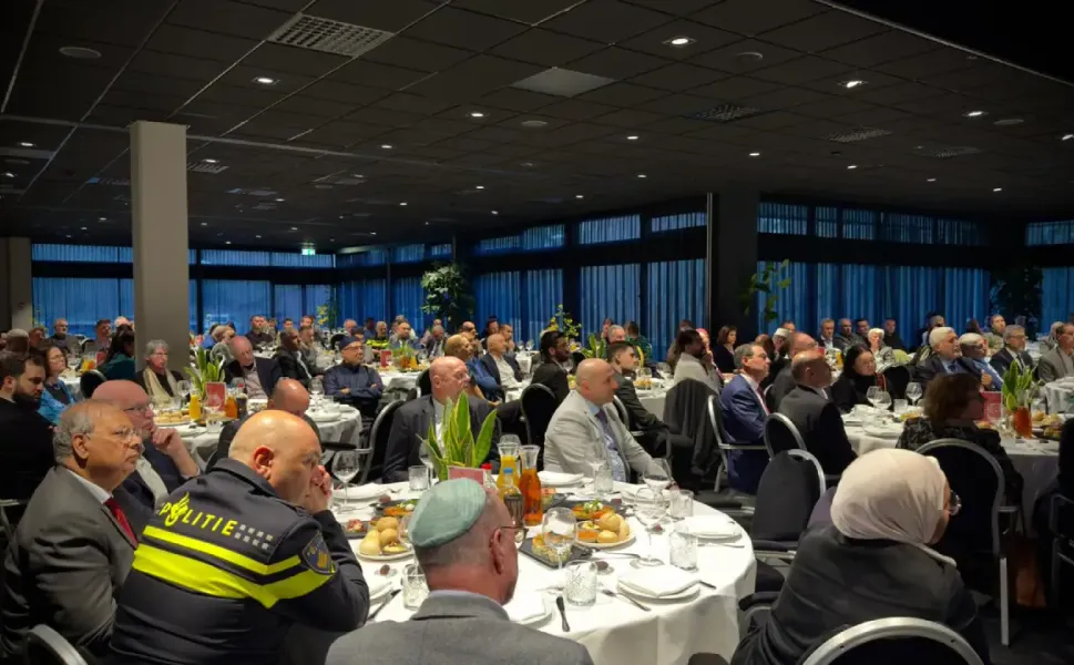 CMO’nun Den Haag’daki Ulusal iftarı farklı inanç temsilcilerini buluşturdu