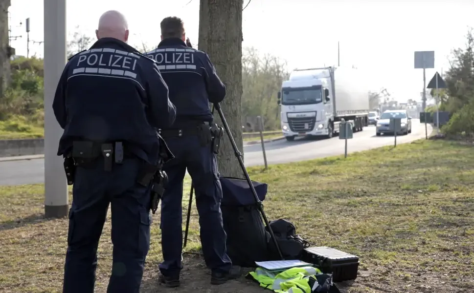 Almanya’da hız sınırını aşmanın cezası ne kadar?