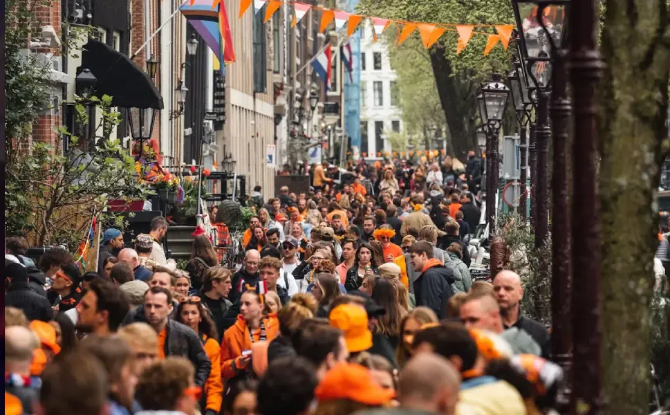 Amsterdam’da Kral Günü kuralları sıkılaştı, ihlallere ağır ceza