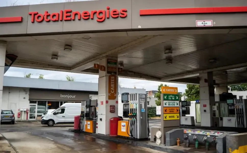 Fransa’da Total çalışanları grevde: Tüm istasyonlar kapandı