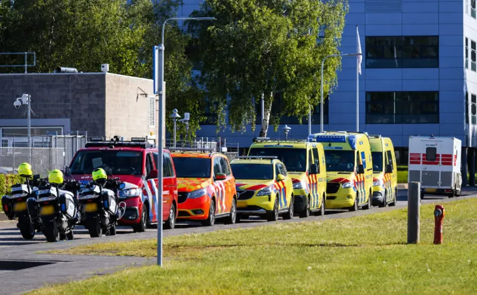 Hantavirüsten ölen yolcuyla temas eden Hollandalı hostes karantinaya alındı